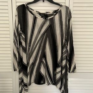 Vera Wang tunic top